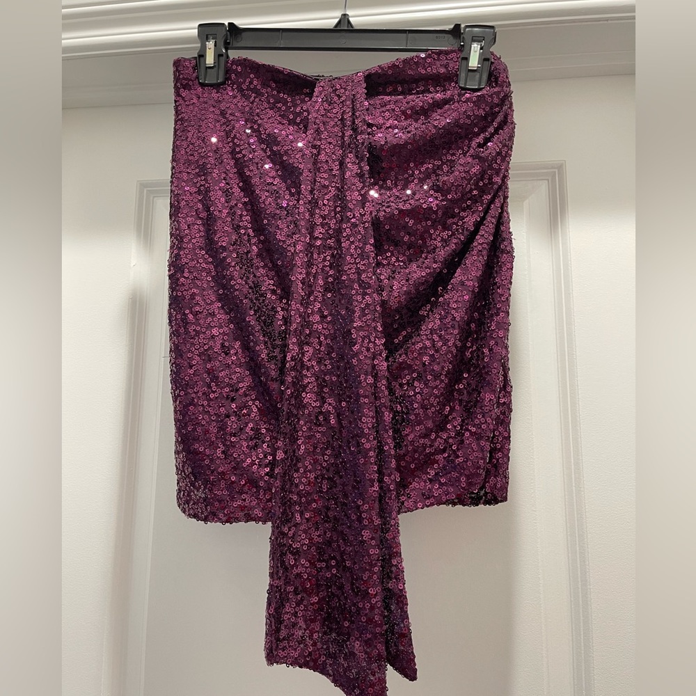 Bergundy sequin mini skirt